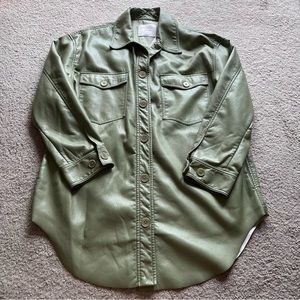 ARITZIA BUTTON UP! ✨